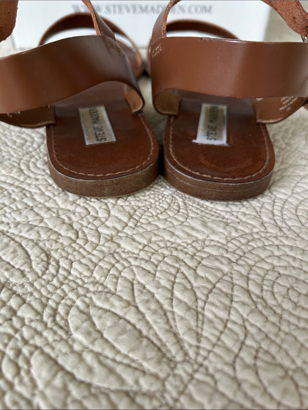 Steve Madden Women's Tan Leather Sandals.
Normal wear. Good condition. Size 9.5 - Picture 6 of 9